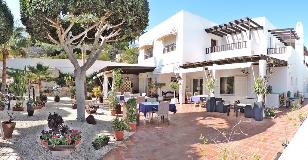 Hotel Las Calas Agua Amarga  Exterior photo