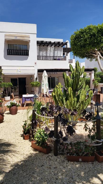 Hotel Las Calas Agua Amarga  Exterior photo