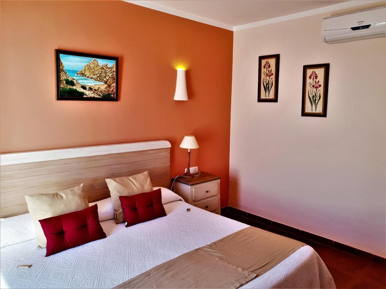 Hotel Las Calas Agua Amarga  Exterior photo