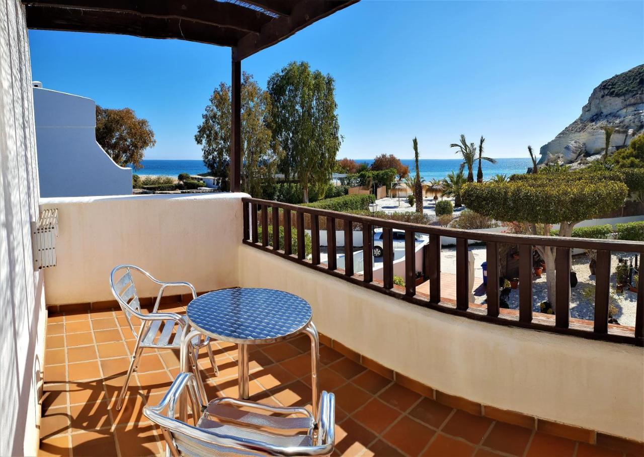Hotel Las Calas Agua Amarga  Exterior photo